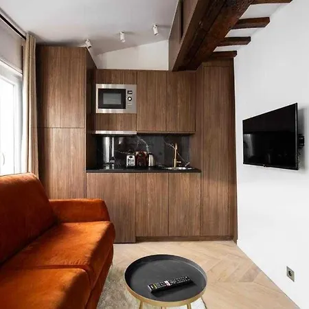 Cosy Studio In The Heart Of Montmartre Paris